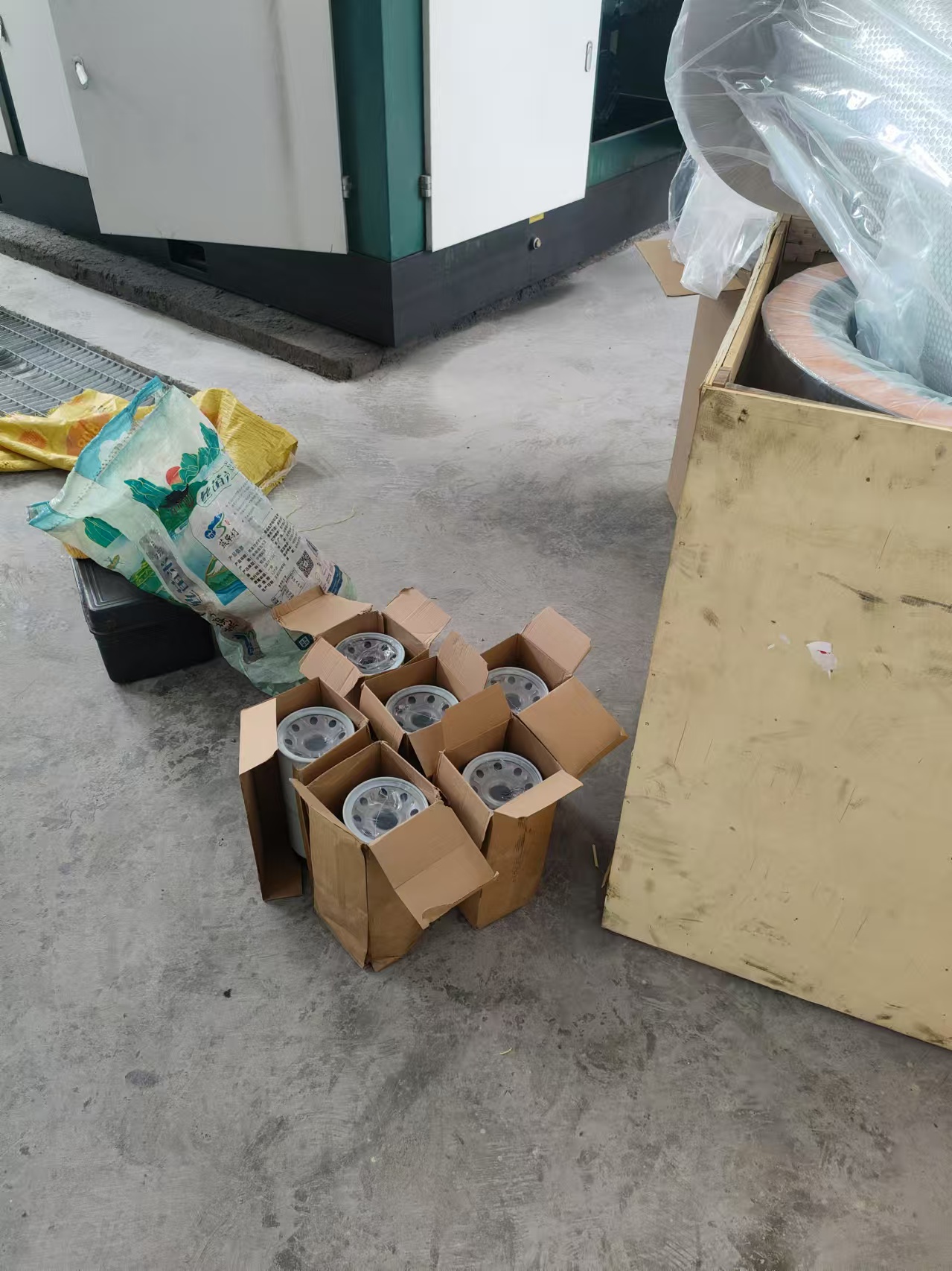福建龙岩开山空压机315KW维修保养(图4)