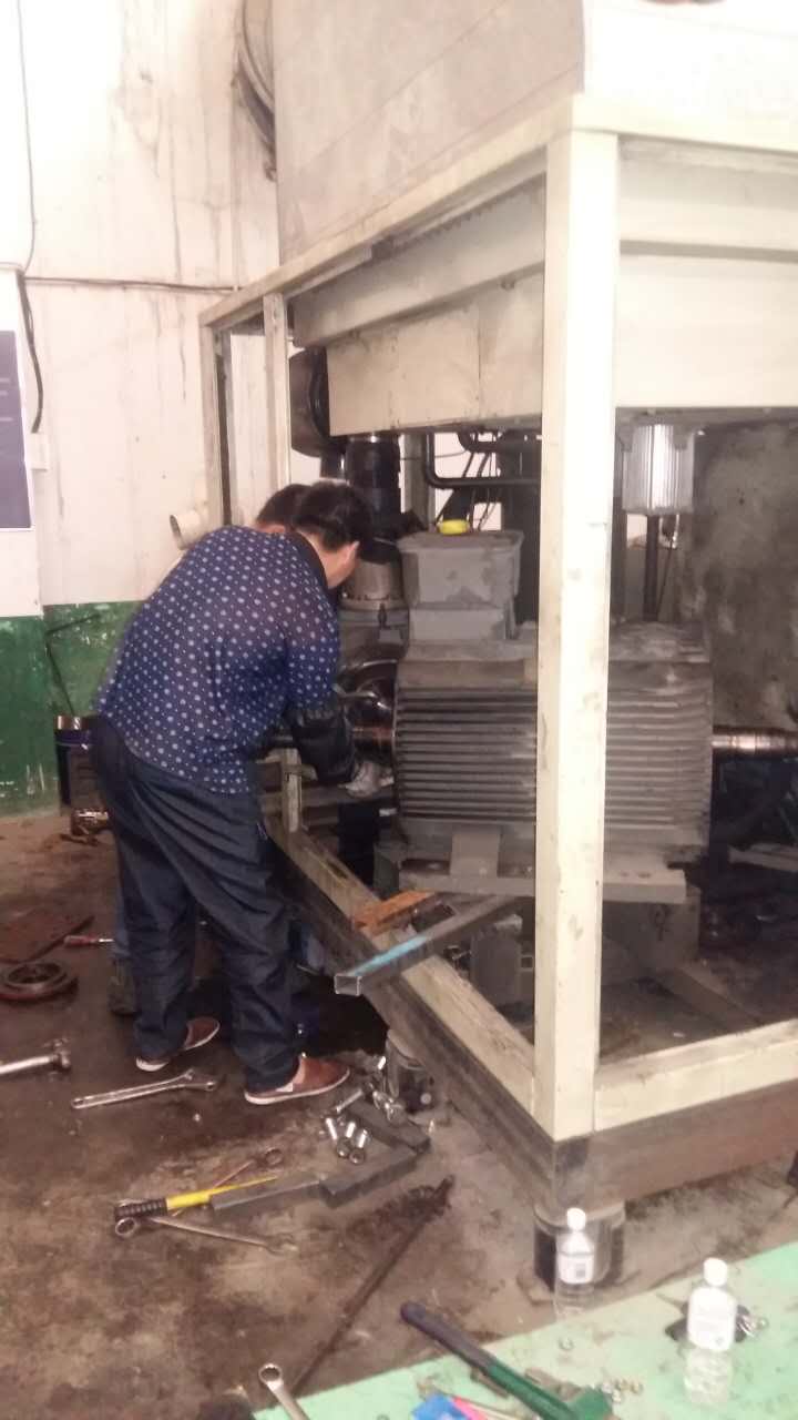 龙岩某厂康普艾160KW空压机电机维修全过程(图1)