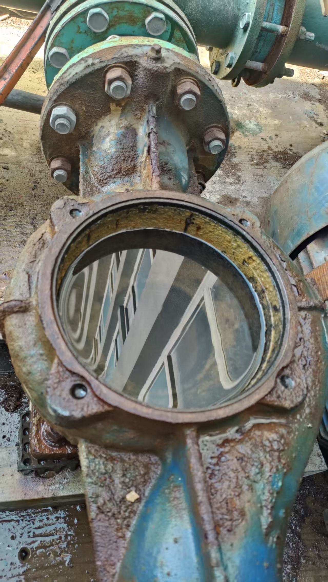 漳州某厂空压机冷却塔水泵维修 漳州某厂空压机冷却塔水泵维修