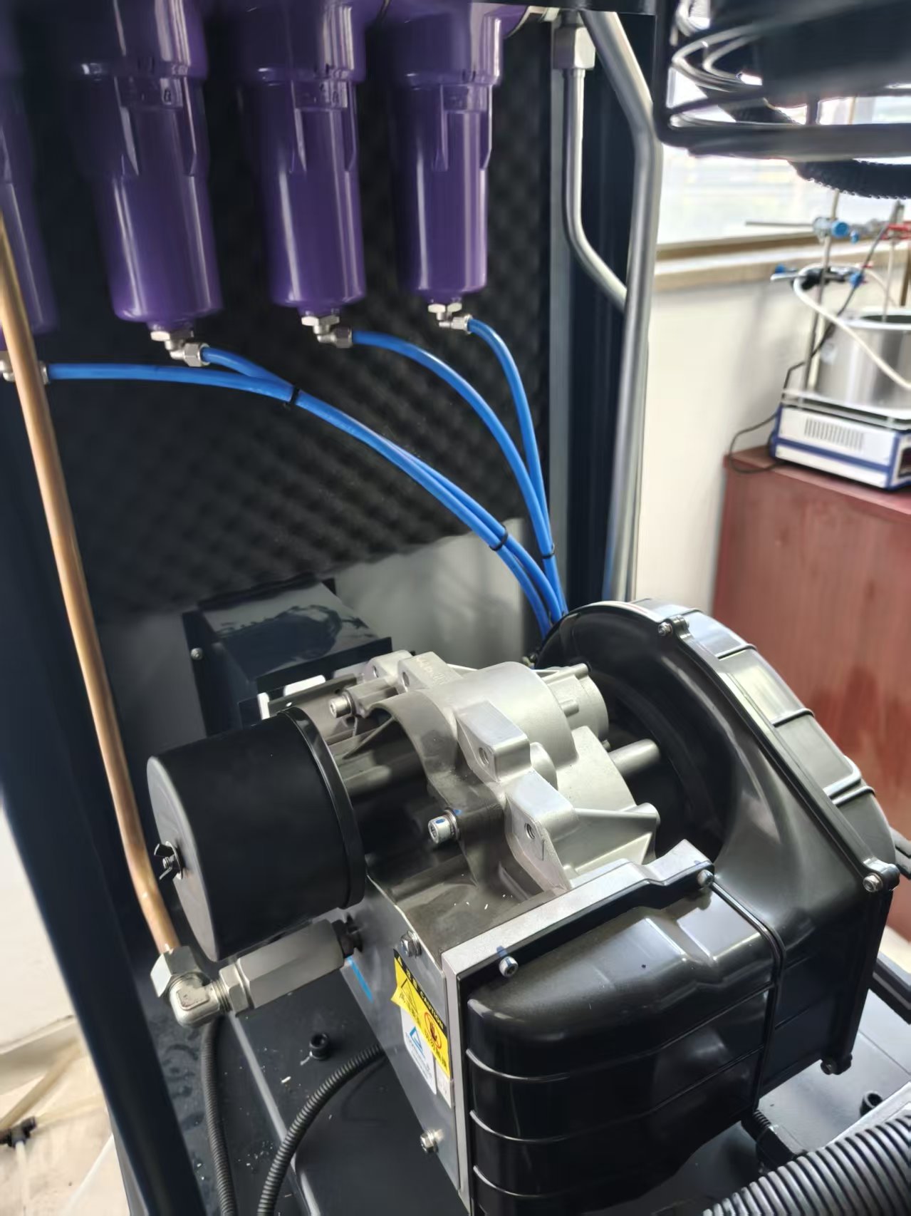 宁德某生物科技公司空压机保养